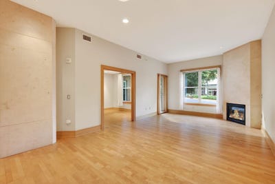 /international/us/360-w-washington-avenue-madison-wi-110108236244/