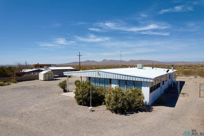 /international/us/312-ocotillo-drive-elephant-butte-nm-110108384221/