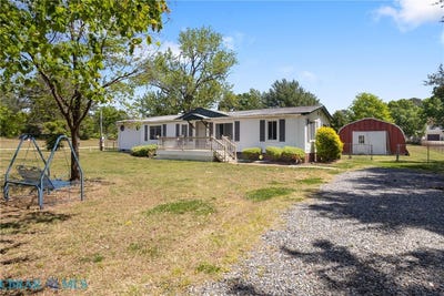 /international/us/3163-ambrose-road-hayes-va-110107925643/