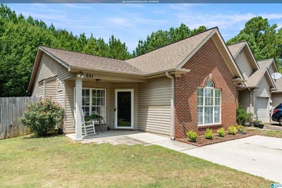 /international/us/551-cahaba-manor-drive-pelham-al-110101257002/