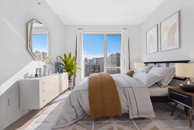 /international/us/14-33-31st-avenue-queens-ny-110108148405/