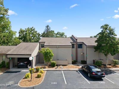 /international/us/7-lakeshore-circle-crossville-tn-110108775174/