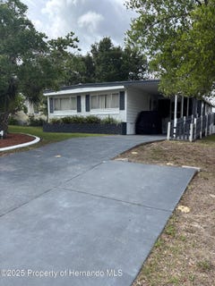 /international/us/14334-midfield-street-brooksville-fl-110101340240/