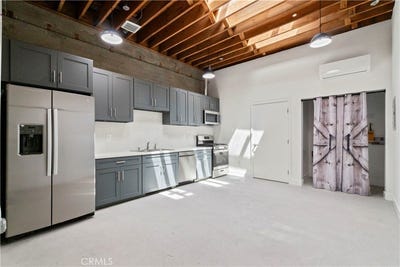 /international/us/1901-s-pacific-avenue-san-pedro-ca-110094648233/
