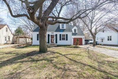 /international/us/413-grant-street-normal-il-110106678727/
