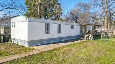 /international/us/806-n-oneal-street-caldwell-tx-110108009251/