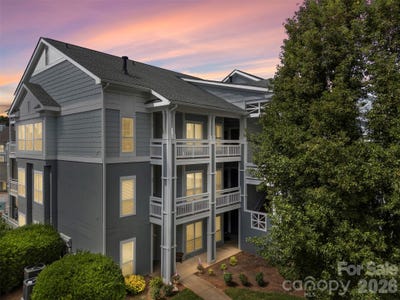 /international/us/18824-nautical-drive-cornelius-nc-110108695655/