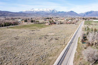 /international/us/9783-e-highway-39-huntsville-ut-110106678354/