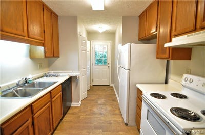 /international/us/169-e-6th-street-prattville-al-110106317666/