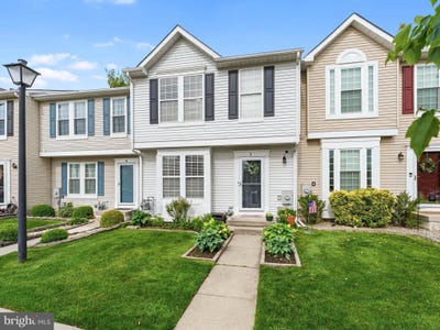 /international/us/8-pinehurst-court-blackwood-nj-110108537075/