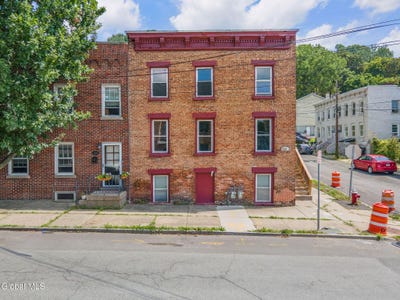 /international/us/1302-5th-avenue-troy-ny-110119681355/