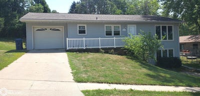 /international/us/1206-denison-street-denison-ia-110109117439/