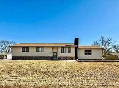 /international/us/205-s-traster-street-altamont-ks-110105523248/