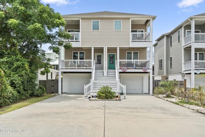 /international/us/1508-pinfish-lane-carolina-beach-nc-110109496197/