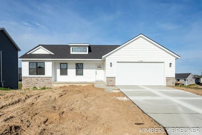 /international/us/11767-everett-avenue-allendale-mi-110107500914/