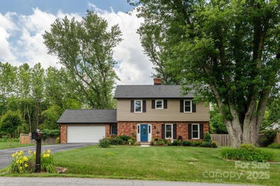 /international/us/112-underhill-road-hendersonville-nc-110100566747/