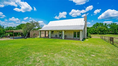 /international/us/1330-county-road-306-rainbow-tx-110108496619/