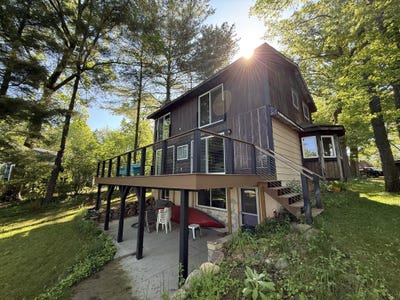 /international/us/8649-hidden-lake-drive-howell-mi-110108423238/