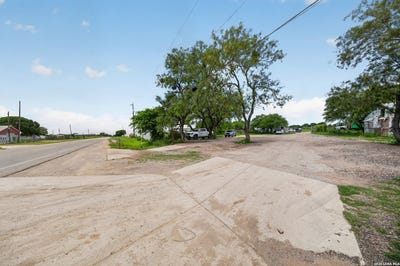 /international/us/zarzamora-st-san-antonio-tx-110108549882/