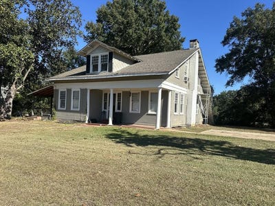 /international/us/304-s-court-st-ellisville-ms-110120554168/