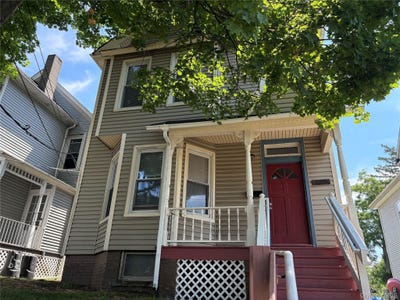 /international/us/137-n-clinton-street-poughkeepsie-ny-110109134160/