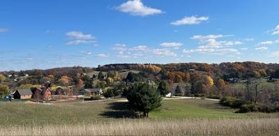 /international/us/s1180-summit-point-drive-la-valle-wi-110106716945/