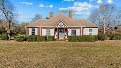 /international/us/104-w-3rd-avenue-buena-vista-ga-110104875135/