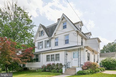 /international/us/902-madison-avenue-prospect-park-pa-110108296148/