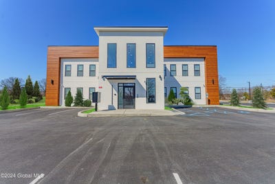 /international/us/1133-loudon-road-cohoes-ny-110106719907/