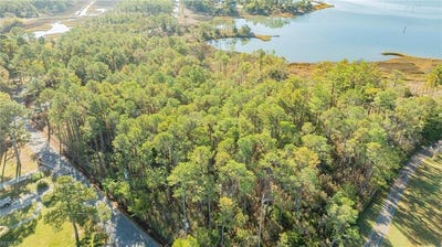 /international/us/451-wind-mill-point-road-hampton-va-110107987731/