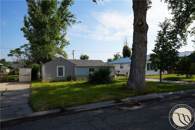 /international/us/821-w-1st-street-hardin-mt-110104456954/
