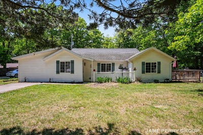 /international/us/940-s-woodruff-drive-s-stanton-mi-110108441301/