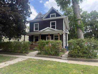 /international/us/317-north-3rd-street-monmouth-il-110108630521/