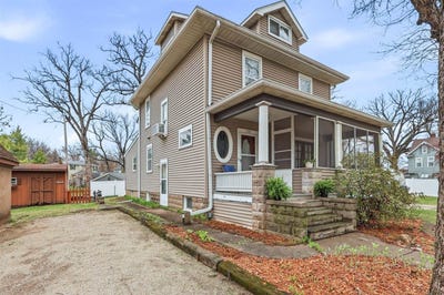 /international/us/1587-34th-avenue-moline-il-110107461360/