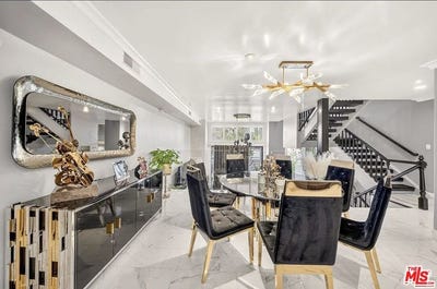 /international/us/5305-white-oak-ave-encino-ca-110120016607/