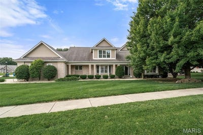 /international/us/16-hastings-court-st-charles-mo-110108338035/