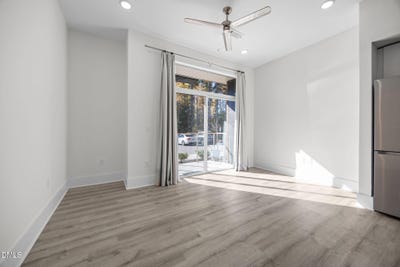 /international/us/2441-campus-shore-drive-raleigh-nc-110108391288/