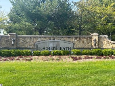 /international/us/7752-turnberry-circle-williamsburg-mi-110120109809/