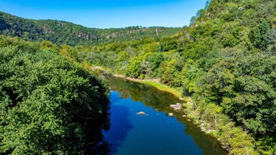 /international/us/river-road-shirley-ar-110120419156/