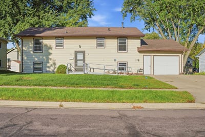 /international/us/611-james-ave-mankato-mn-110110327138/