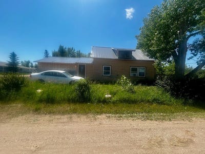 /international/us/402-fisk-st-wildrose-nd-110100561490/