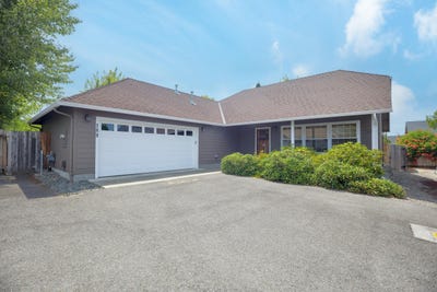 /international/us/189-se-yorktown-road-grants-pass-or-110100520349/