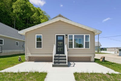 /international/us/100-main-street-clayton-ia-110107956950/