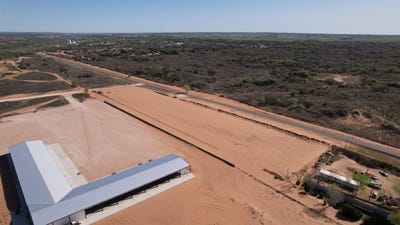 /international/us/freedom-s-lot-5-waynoka-ok-110120136448/