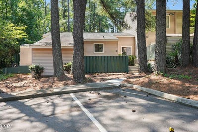 /international/us/4705-walden-pond-drive-raleigh-nc-110119790411/