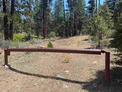 /international/us/moffet-creek-fort-jones-ca-110105270809/