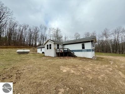 /international/us/2888-timberlane-road-harrison-mi-110107208504/