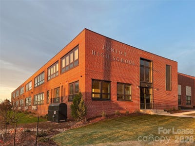 /international/us/510-s-college-street-morganton-nc-110107072776/