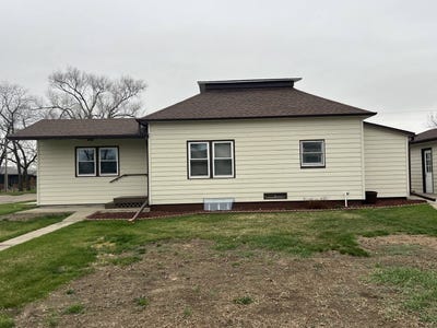 /international/us/401-s-delaware-avenue-platte-sd-110107377386/