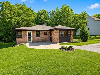 /international/us/21365-w-ridge-road-lake-zurich-il-110108490339/